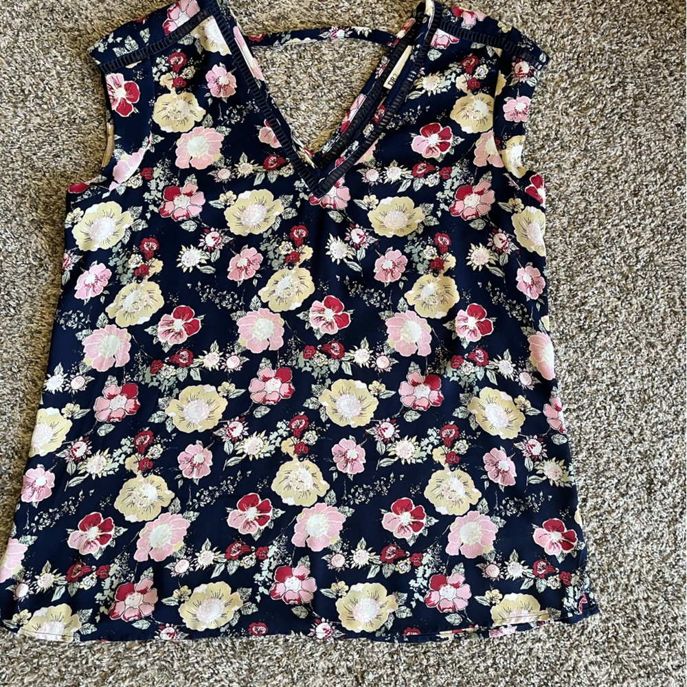 Floral top